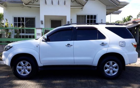 Selling Toyota Fortuner 2010 Automatic Diesel in Lipa-1