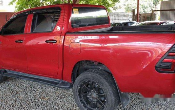 Selling Red Toyota Hilux 2018 at 8000 km in Quezon City-3