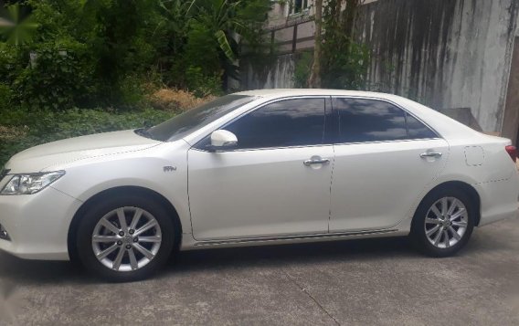Selling 2nd Hand Toyota Camry 2014 in Quezon City-3