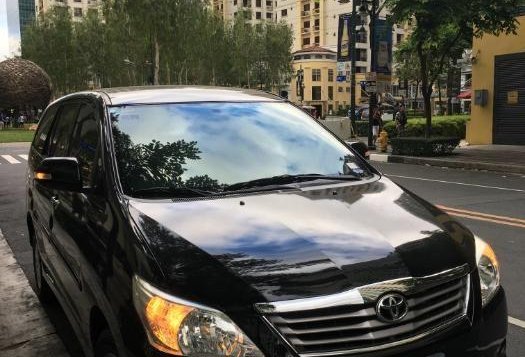 Selling 2nd Hand Toyota Innova 2012 Automatic Gasoline at 48370 km in Taguig-3