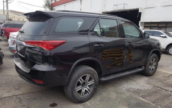 Selling 2nd Hand Toyota Fortuner 2016 in Taguig-1
