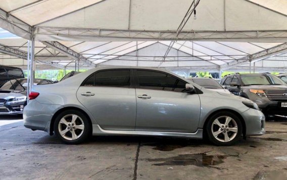 Selling 2012 Toyota Altis for sale in Makati-6