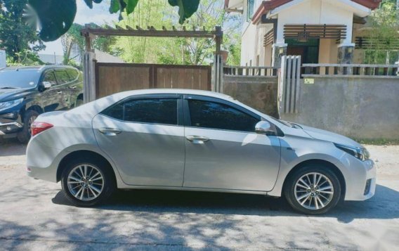 2nd Hand Toyota Altis 2014 Automatic Gasoline for sale in Cainta