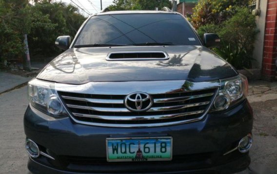 Selling Black Toyota Fortuner 2014 Automatic Diesel in Las Piñas-2