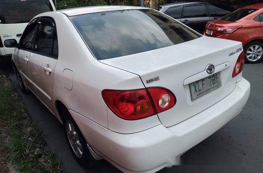 White Toyota Corolla Altis 2004 for sale in Quezon City-4