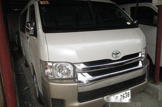 Selling White Toyota Hiace 2015 Automatic Diesel-1