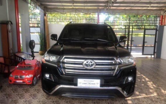 2nd Hand Toyota Land Cruiser 2018 Automatic Diesel for sale in Quezon City-1