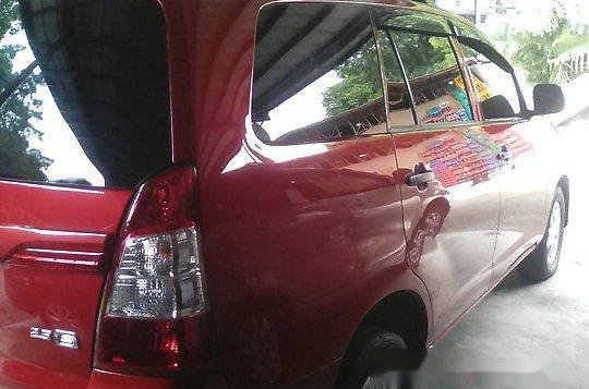 Selling Red Toyota Innova 2015 at Diesel Automatic-3