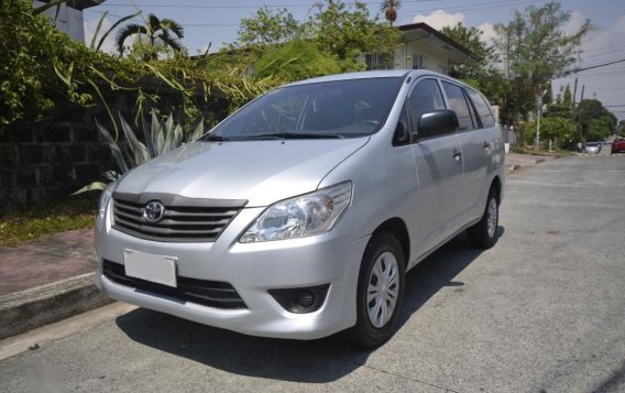 2nd Hand Toyota Innova 2015 Manual Diesel for sale in Quezon City-2