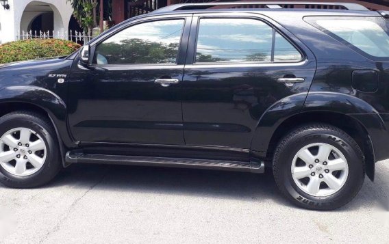 Selling Black Toyota Fortuner 2009 in Parañaque-1