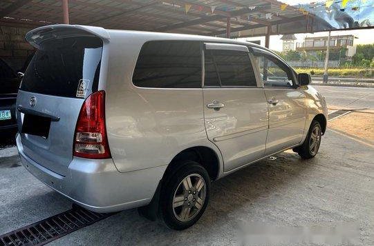 Selling Silver Toyota Innova 2005 at 119000 km -4