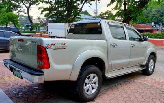 2nd Hand 2011 Toyota Hilux for sale in Quezon City-7