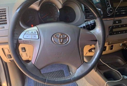 Selling Toyota Fortuner 2012 Automatic Diesel in Cebu City-1