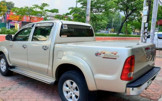 2nd Hand 2011 Toyota Hilux for sale in Quezon City-8