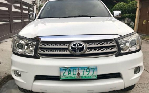 2nd Hand Toyota Fortuner 2005 Automatic Gasoline for sale in Parañaque-3