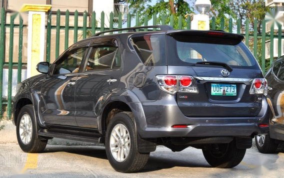 2013 Toyota Fortuner for sale in Las Piñas-2