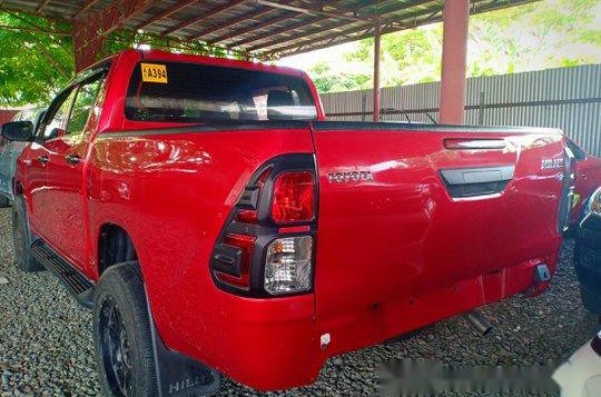 Selling Red Toyota Hilux 2018 in Manual-2