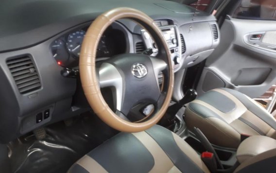 Brown Toyota Innova 2014 Manual Diesel for sale in Quezon City-5