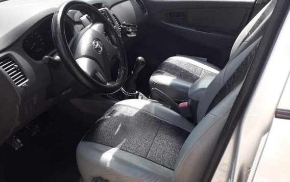 Toyota Innova 2013 Manual Gasoline for sale in Muntinlupa-4