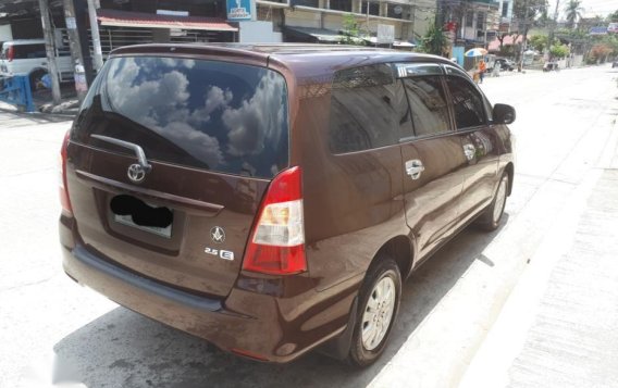 Brown Toyota Innova 2014 Manual Diesel for sale in Quezon City-2