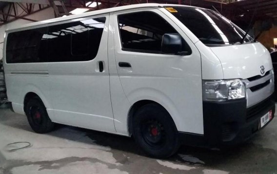 2nd Hand Toyota Hiace 2017 Manual Diesel for sale in Quezon City-1