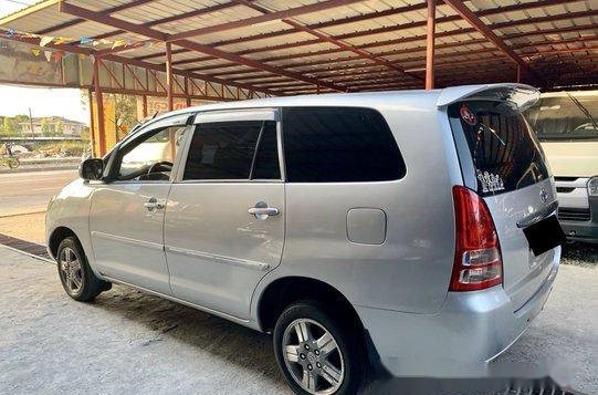 Selling Silver Toyota Innova 2005 at 119000 km -3