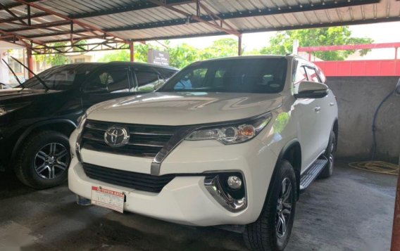 Selling White Toyota Fortuner 2017 in Quezon City