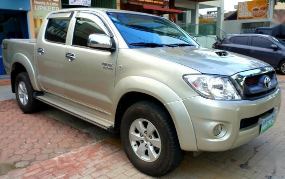 2nd Hand 2011 Toyota Hilux for sale in Quezon City-2