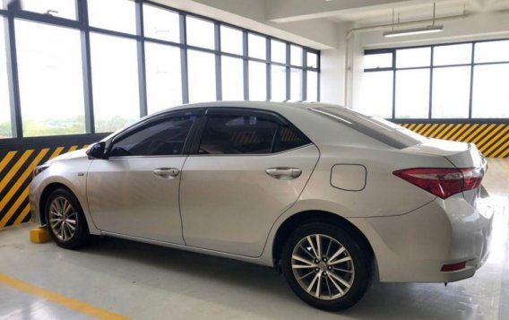 Selling Toyota Altis 2014 Automatic Gasoline in Makati-3