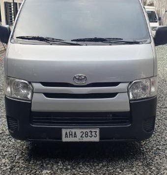 Sell 2nd Hand 2015 Toyota Hiace Manual Diesel at 30000 km in Quezon City