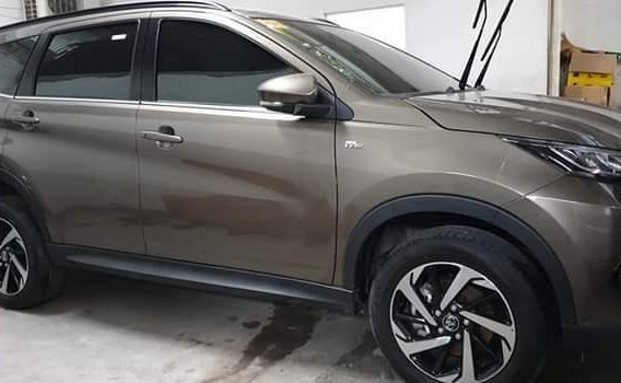 Selling Used Toyota Rush 2019 in Marikina-1