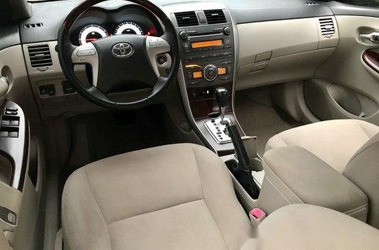 Black Toyota Corolla Altis 2013 Automatic Gasoline for sale in Parañaque-7