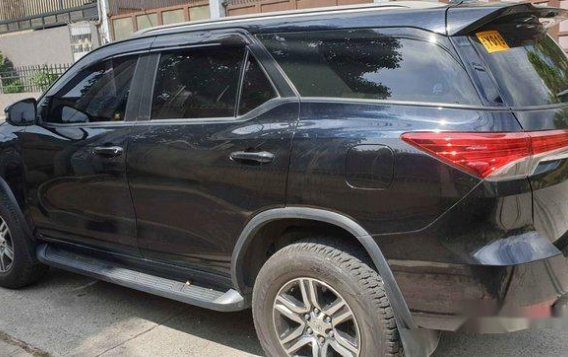 Selling Black Toyota Fortuner 2018 Automatic Diesel at 19000 km in Quezon City-3