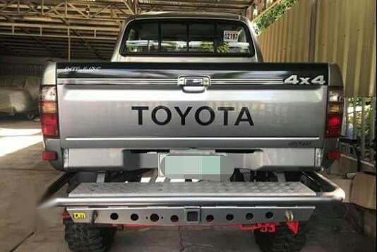 Toyota Hilux 2003 Manual Diesel for sale in Manila-4