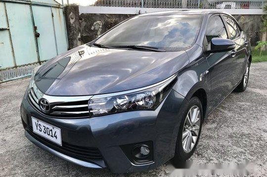 Selling Gray Toyota Corolla Altis 2016 in Parañaque-1