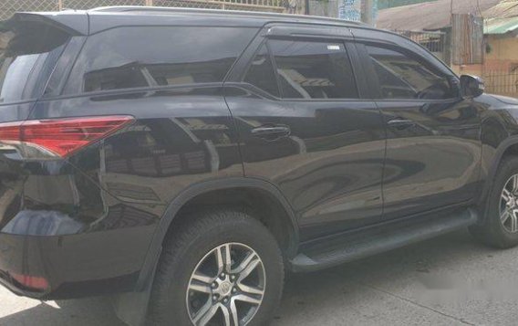 Selling Black Toyota Fortuner 2018 Automatic Diesel at 19000 km in Quezon City-2