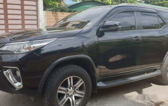 Selling Black Toyota Fortuner 2018 Automatic Diesel at 19000 km in Quezon City-1