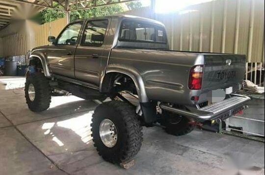 Toyota Hilux 2003 Manual Diesel for sale in Manila-2