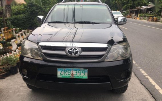 2nd Hand Toyota Fortuner 2008 Automatic Diesel for sale in Victoria-3