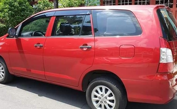 Red Toyota Innova 2016 for sale in Marikina-6