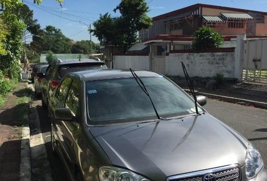 2nd Hand Toyota Altis 2005 at 70000 km for sale