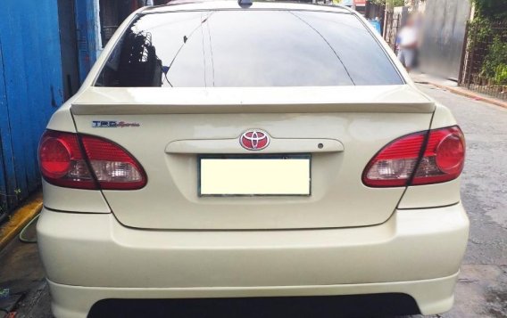 White Toyota Altis 2005 for sale in Manila-3