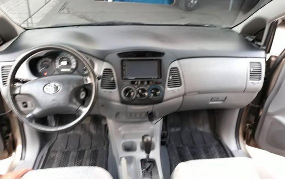 Selling Toyota Innova 2010 at 66000 km -3