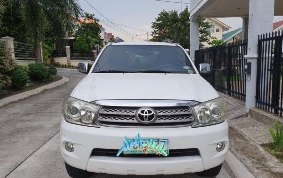 Selling Used Toyota Fortuner 2009 in Silang