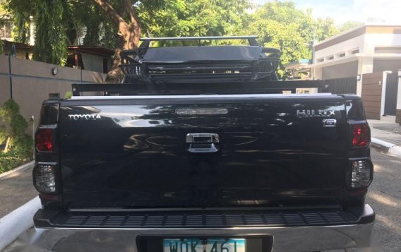 Selling Toyota Hilux Automatic Diesel in Parañaque-1