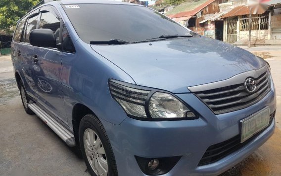 2nd Hand Toyota Innova 2012 at 60000 km for sale