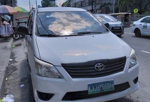 Selling Used Toyota Innova 2014 in Tagaytay-3