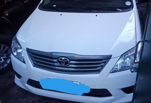 Selling Used Toyota Innova 2014 in Apalit