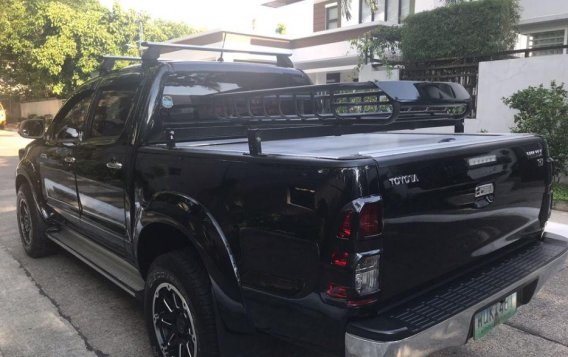 Selling Toyota Hilux Automatic Diesel in Parañaque-6