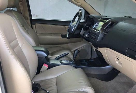 Selling 2nd Hand Toyota Fortuner 2014 Automatic Diesel at 50000 km in Mexico-6